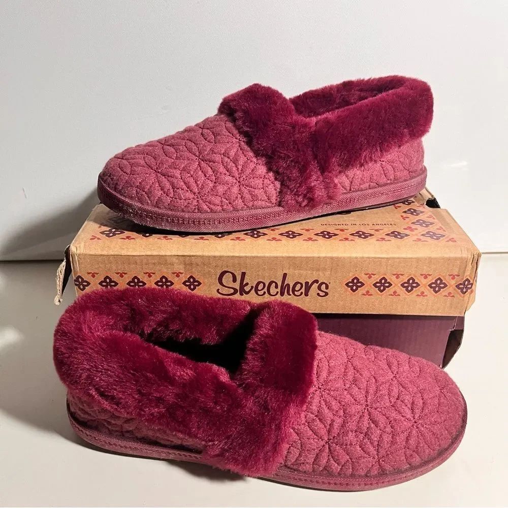 Skechers Bright Blossom Cozy Campfire Floral Quilted Slipper
